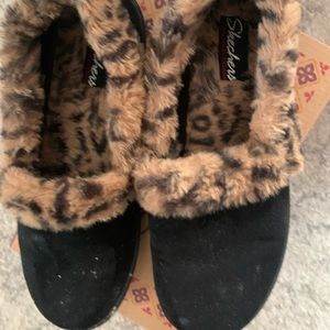 Skechers slippers